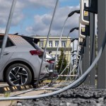 Polska stawia na elektryki. Ładowarki rosną jak grzyby po deszczu 