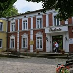 Polska stolica długowieczności. Mają tu najwięcej stulatków i najlepszą borowinę w kraju. Witajcie w Połczynie-Zdroju
