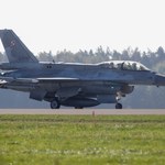 Polska szkoli ukraińskich pilotów na F-16? Błaszczak: Jeszcze nie
