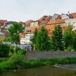 "Polska Toskania" to idealny kierunek na majówkę. Architekturą zachwyciło nawet filmowców 