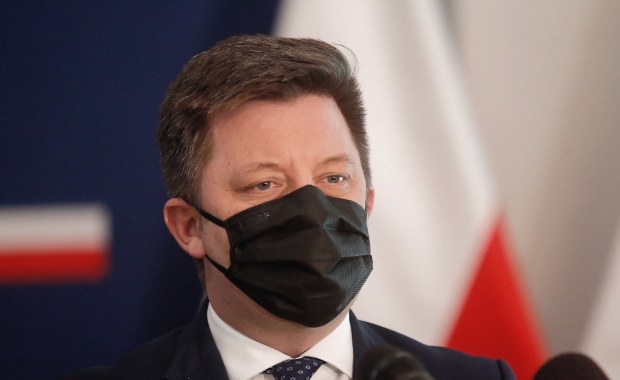 Polska wstrzyma szczepienia AstrąZeneką? Dworczyk komentuje