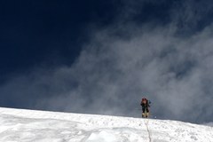 Polska wyprawa na Baturę Sar zakończyła działalność. Śnieg w bazie, lawina na górze