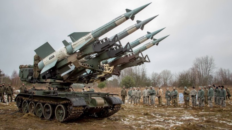 Polska wysłała Ukrainie systemy obrony przeciwlotniczej S-125 Newa-SC. /@Bunkerhunter /Twitter