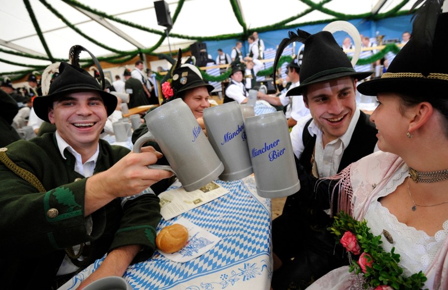 Polska wzorem dla Niemiec? Szwajcarski dziennik: „Potrzebujemy więcej Warszawy w Berlinie” /Andreas Gebert /PAP/DPA