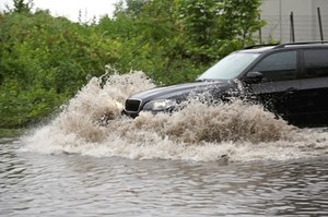 Polska zagrożona powodziami błyskawicznymi. IMGW ostrzega