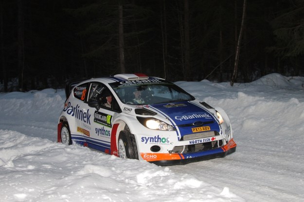 Polska załoga Michał Sołowow i Maciej Baran (Ford Fiesta WRC) na trasie odcinka testowego przed Rajdem Szwecji 2015 /Marek Wicher    /PAP
