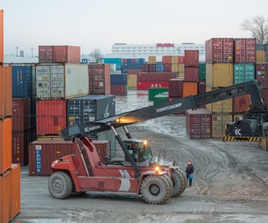 Polska zanotowała deficyt w handlu zagranicznym w wysokości 2,9 mld zł