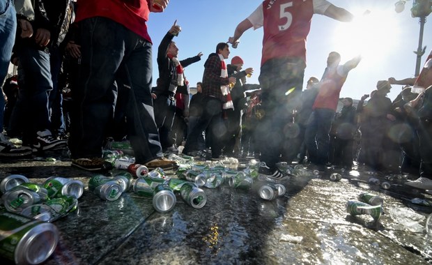 Polski kibic dźgnięty nożem. Zatrzymano 17-letniego sprawcę 