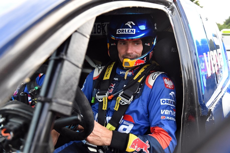 Polski kierowca Jakub Przygoński podczas rajdu terenowego Wysoka Grzęda Baja Poland 2020 / 	Marcin Bielecki    /PAP