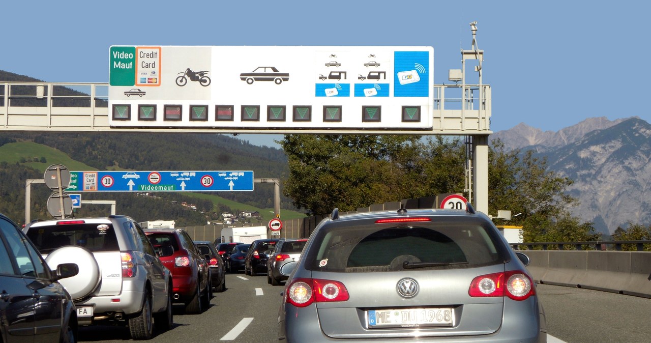 Polski kierowca przekroczył prędkość w rejonie głównego punktu poboru opłat na autostradzie A13 /Getty Images