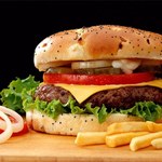 "Polski McDonald’s" upada po 30 latach. Powodem podwyżki cen energii i żywności