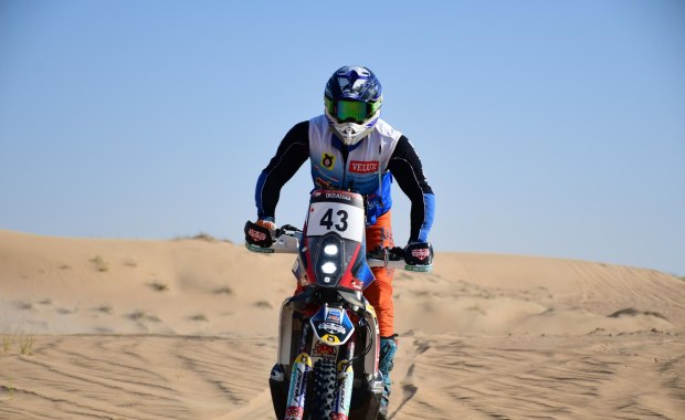 Polski motocyklista zadebiutuje w Dakarze: Meta jest dla mnie celem nadrzędnym