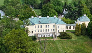 Polski pałac z burzliwą historią. Mieszkał tu syn Napoleona Bonaparte