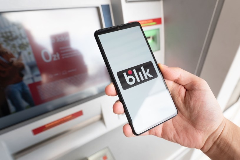 Polski Standard Płatności, operator systemu BLIK ostrzega przed wyłudzaniem pieniędzy. /123RF/PICSEL