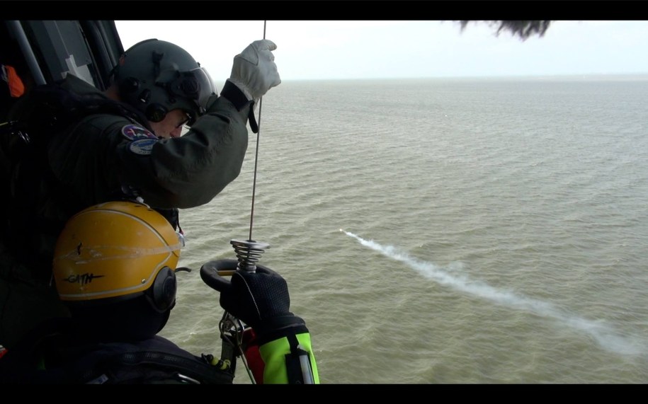 Polski statek "Miętus" zatonął na Bałtyku. Uratowano 16 osób. "Potężne uderzenie"