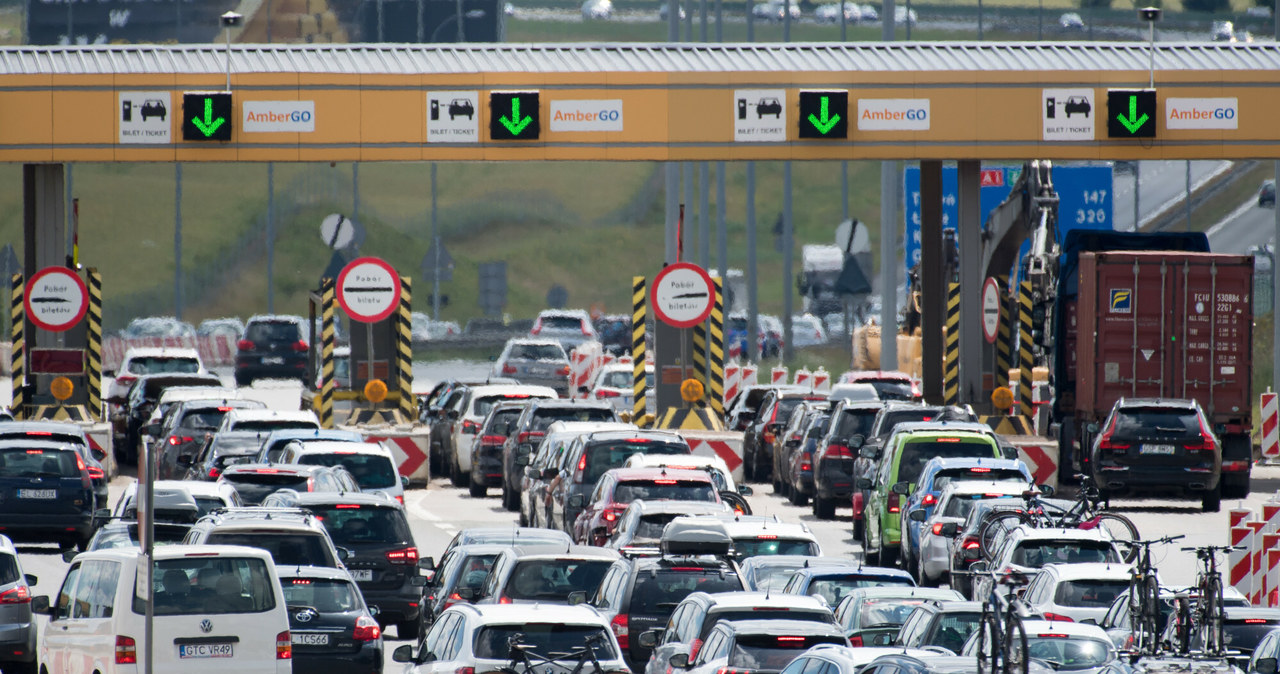Polskie autostrady się korkują. Rząd ma ambitne plany modernizacji. Zdj. ilustracyjne /Wojciech Strozyk/REPORTER /East News