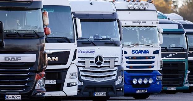Polskie firmy transportowe mają szansę na odszkodowania od producentów ciężarówek /Deutsche Welle