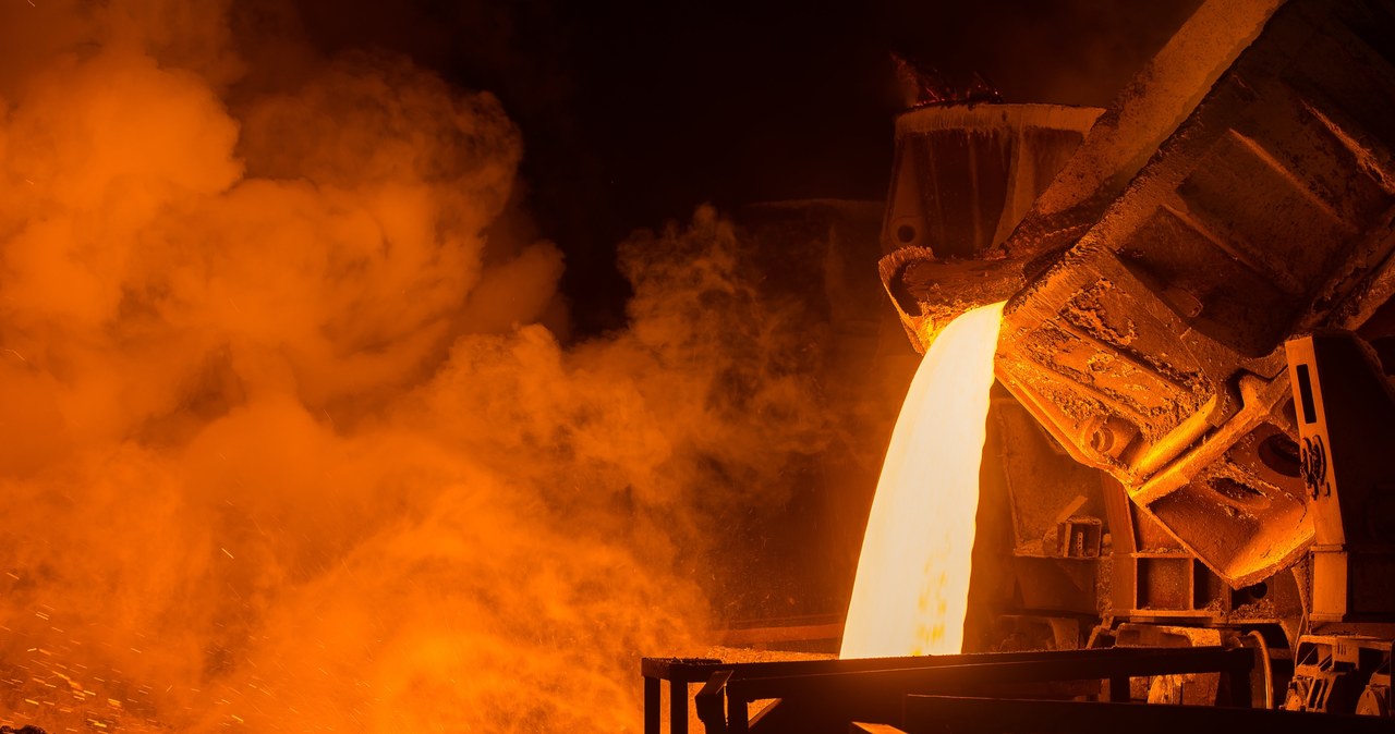 Polskie hutnictwo wpadło w tarapaty. We wrześniu zacznie się wygaszanie wielkiego pieca w ArcelorMittal Poland Dąbrowa Górnicza. Zdj. ilustracyjne /123RF/PICSEL