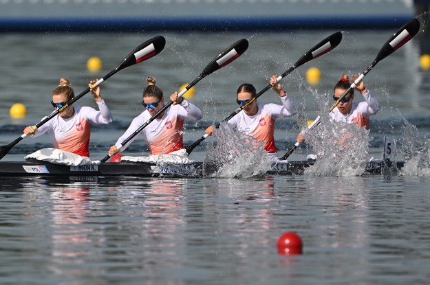 Polskie kajakarki w składzie: Karolina Naja, Anna Puławska, Adrianna Kąkol i Dominika Putto /Adam Warżawa /PAP