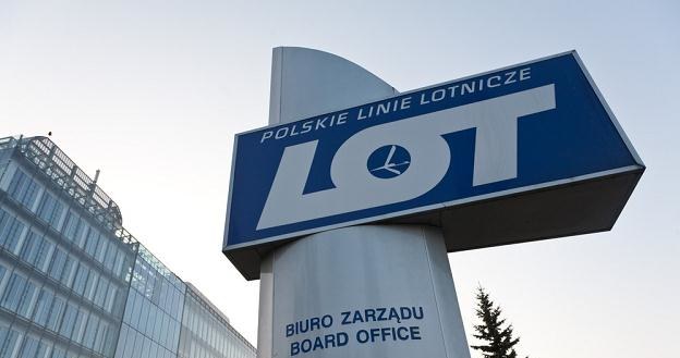 Polskie Linie Lotnicze LOT będą chciały zwolnić maksymalnie 245 pracowników /fot. Krystian Maj /Reporter