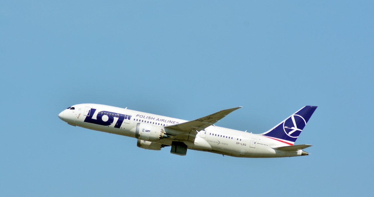 Polskie Linie Lotnicze LOT przedłużają zawieszenie lotów międzynarodowych do 14 czerwca tego roku /123RF/PICSEL