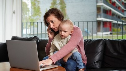 Polskie mamy są dobrze wykształcone i aktywne zawodowo