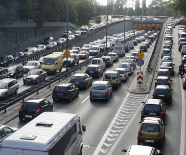 Polskie miasta przestały sobie radzić z samochodami