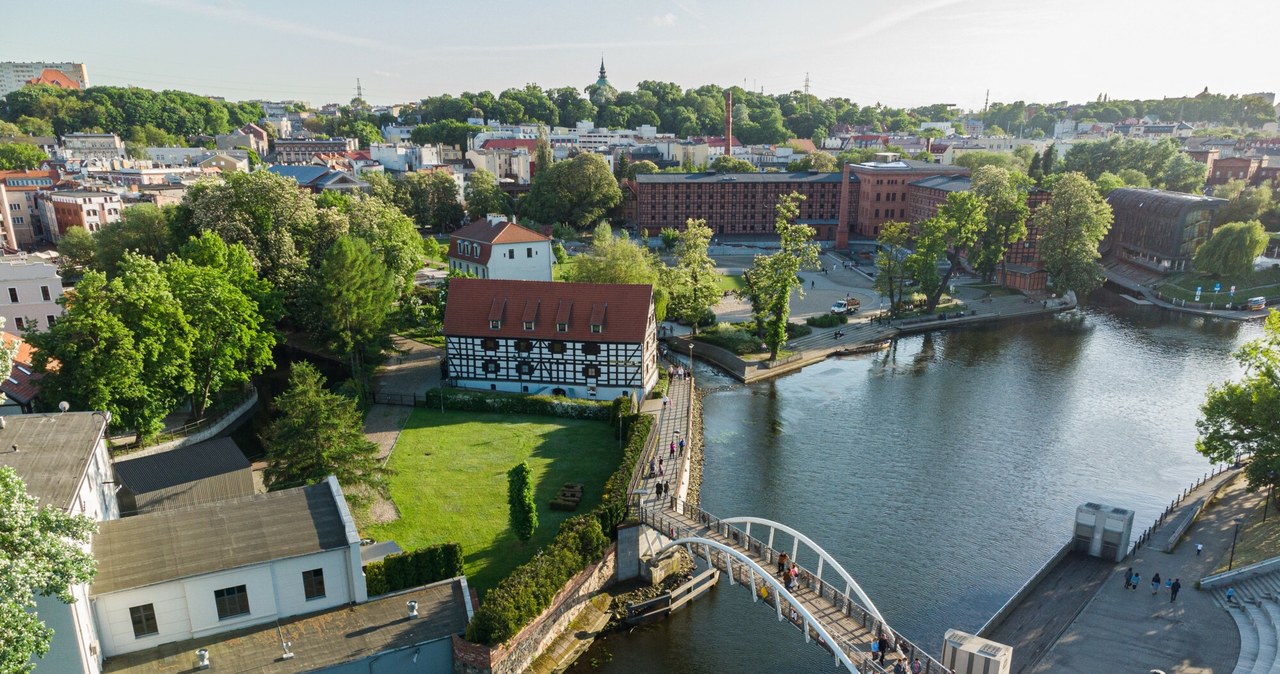 Polskie miasto jest prekursorem w budowie zbiorników retencyjnych. Bydgoszcz to pierwsze "miasto-gąbka" /Mateusz Grochocki /East News