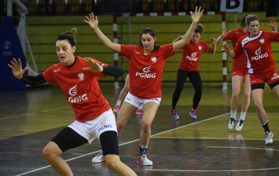 Polskie piłkarki ręczne podczas przygotowań do mistrzostw Europy /Rafał Guz /PAP