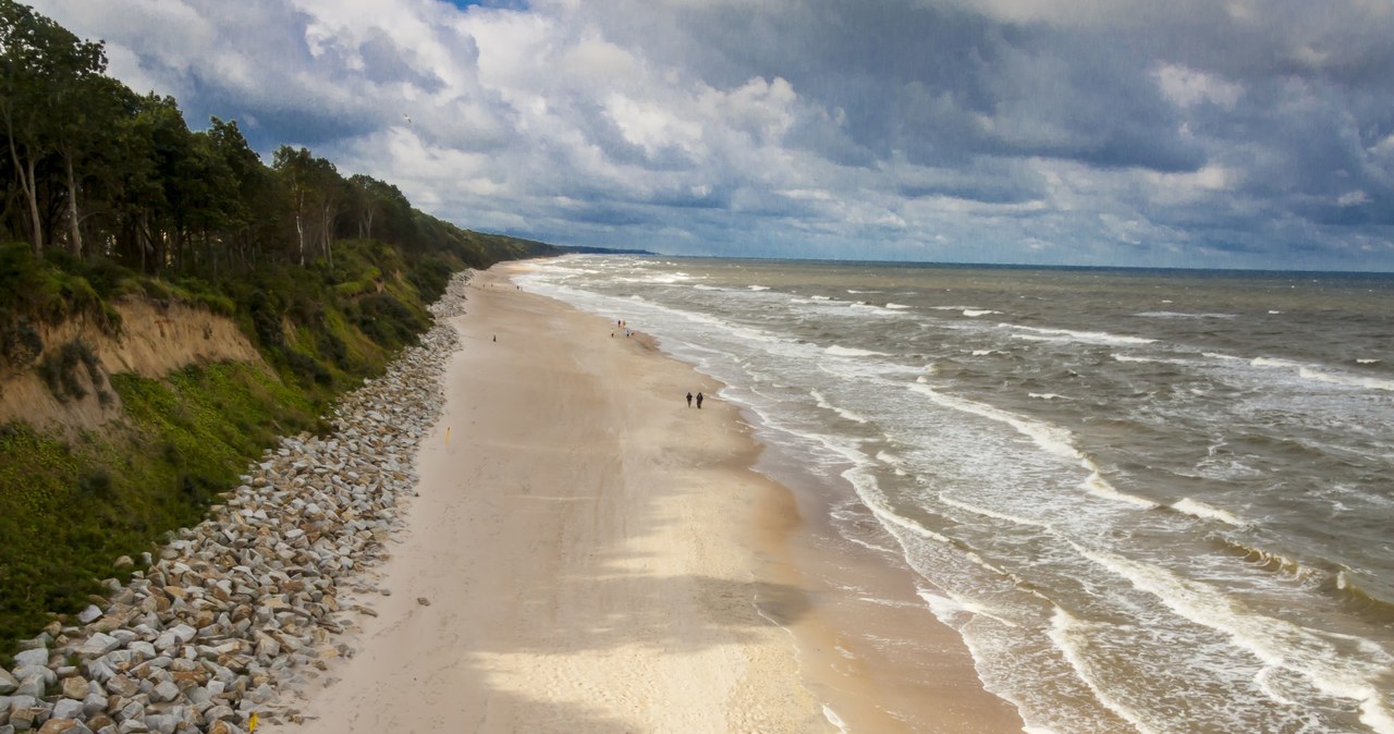 Polskie plaże odznaczają się niezwykłą różnorodnością /123RF/PICSEL