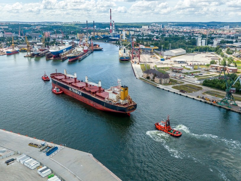 Polskie porty przeładowały w ubiegłym roku 133 mln ton ładunków. Na zdj. port w Gdańsku /Przemek Świderski /Reporter