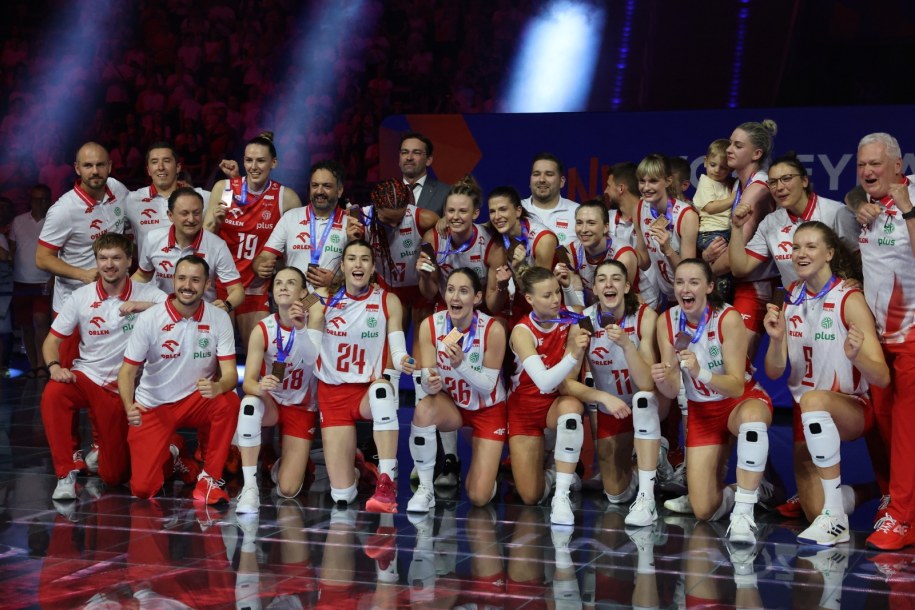 Polskie siatkarki na podium Ligi Narodów /Marian Zubrzycki /PAP