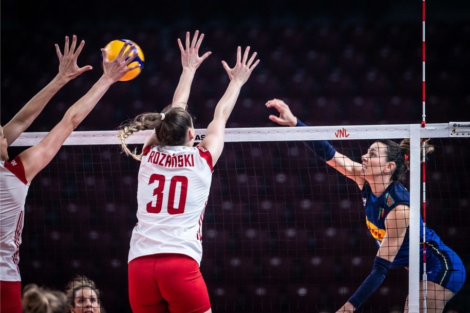 Polskie siatkarki w meczu z Włoszkami / fot. FIVB /