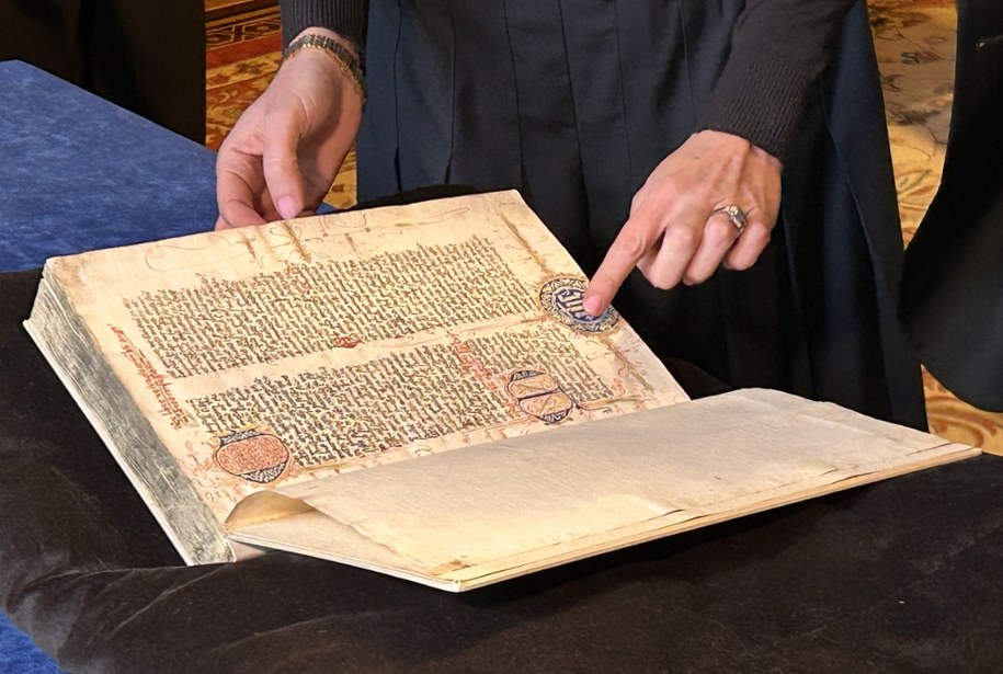 Polskie władze odzyskały XV-wieczny manuskrypt z dziełami św. Augustyna, który prawie 40 lat temu został skradziony z Biblioteki Uniwersyteckiej we Wrocławiu /Marek Gładysz, RMF FM /RMF FM