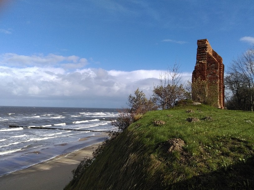 Polskie Wybrzeże jest zagrożone w związku ze zmianami klimatu / Magda /pixabay.com