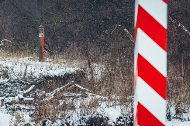 Polsko-białoruska granica na zdjęciu ilustracyjnym /shutterstock /