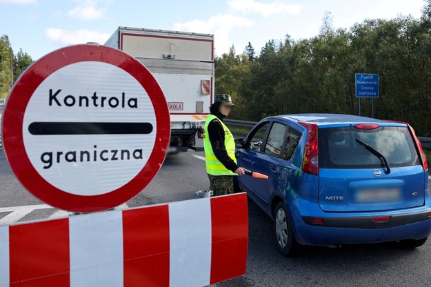 Kontrole na granicy ze Słowacją przedłużone, ale ruch powoli wraca do normy