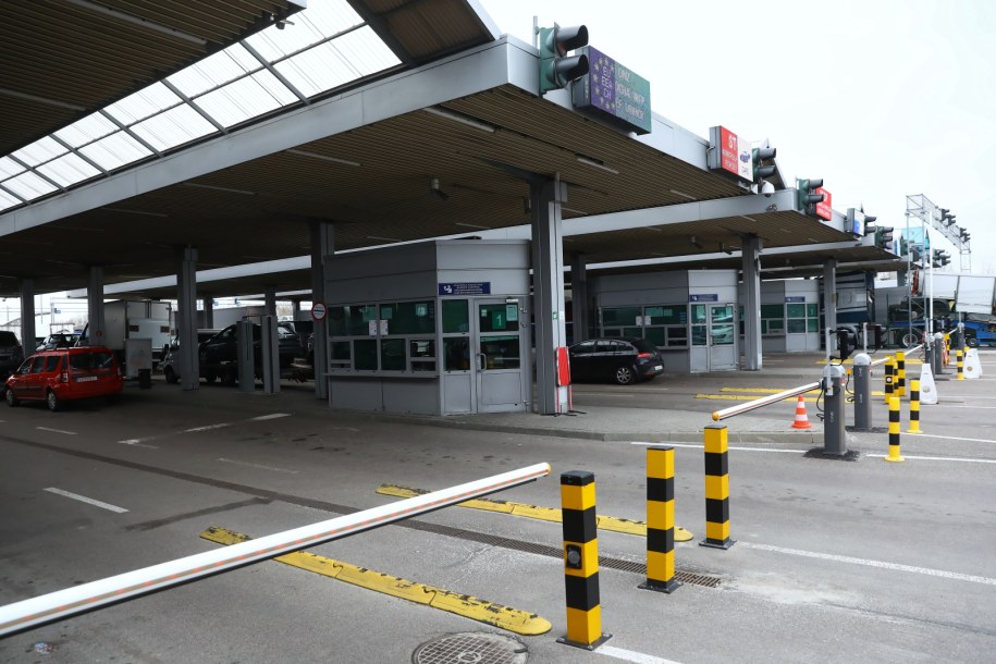 Polsko-ukraińskie przejście graniczne w Dorohusku /Rafał Guz /PAP