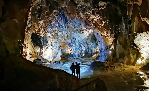 Półtoramiesięczna izolacja 15 Francuzów… w grocie w Pirenejach