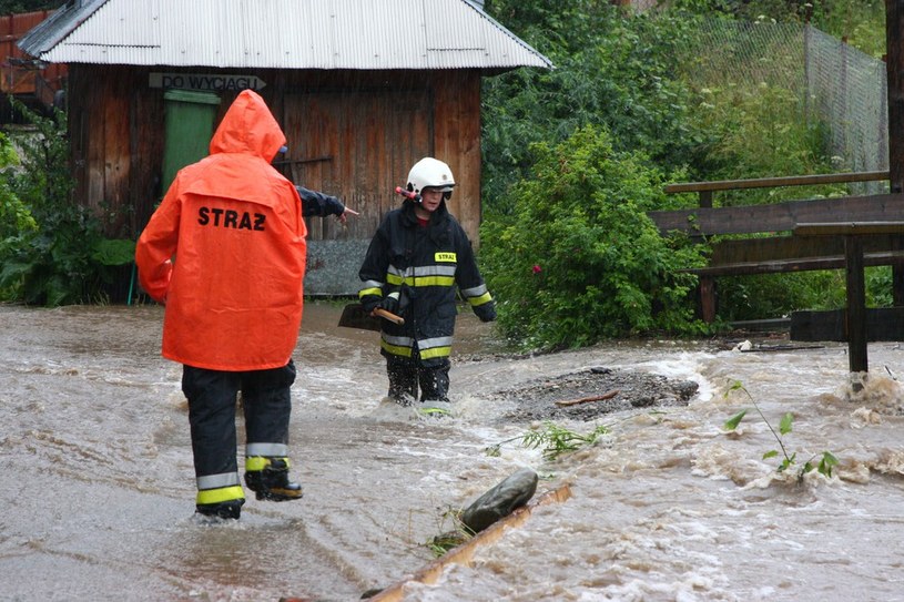 Południowa Polska przygotowuje się do walki z falą powodziową. /Adrian Gładecki /Reporter