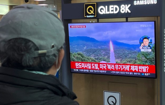 Południowokoreańskie media informują o kolejnym pocisku wystrzelonym przez Koreę Północną /JEON HEON-KYUN /PAP/EPA