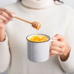 Pomaga schudnąć i obniża cholesterol. "Złotą przyprawę" stosuj z rozsądkiem