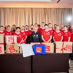 Pomagając gramy do jednej bramki! Piłkarskie reprezentacje Polski przygotowały Szlachetną Paczkę