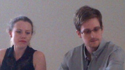 Pomagała Snowdenowi, teraz boi się wrócić do kraju