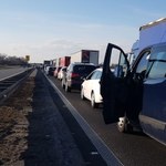 "Pomagałem, komu mogę, a nikt się nie zatrzymał". 11 rannych w karambolu na obwodnicy Wrocławia