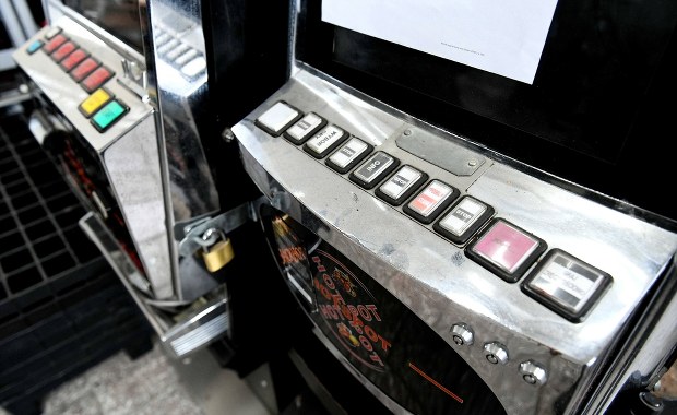 Pomagali organizatorom nielegalnego hazardu. Celnicy z zarzutami