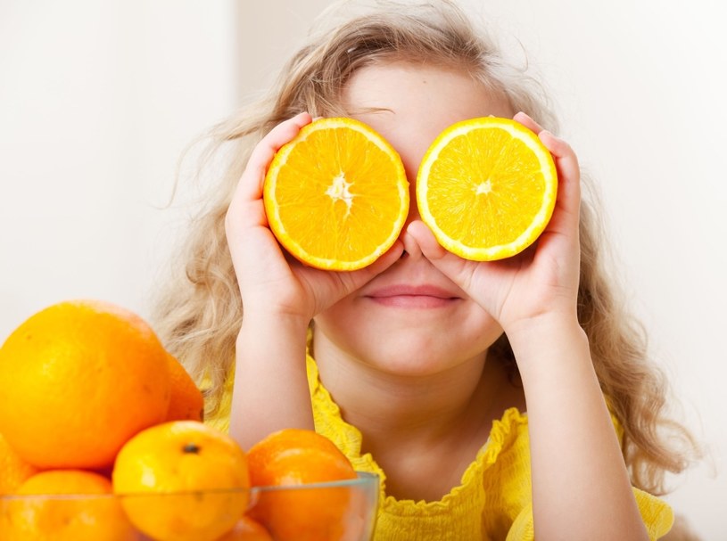 Pomarańcze są znakomitym źródłem wapnia /123RF/PICSEL