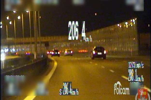 Pomiar videorejestratora wskazał 206,4 km/h /Policja