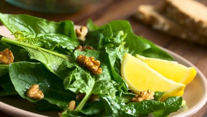 Pomidor lubi oliwę, a szpinak - cytrusy. To najzdrowsze kulinarne połączenia