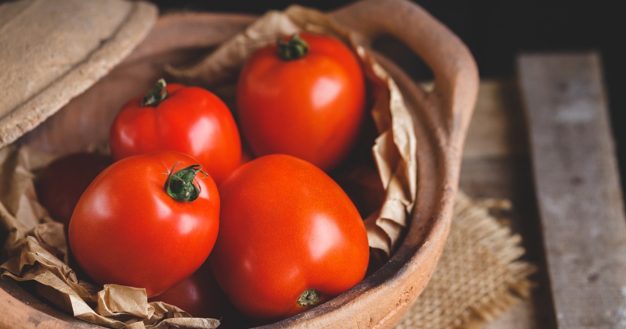 Pomidory to ważny element zdrowej diety. Żeby jednak nie straciły cennych właściwości zdrowotnych, trzeba je przechowywać w odpowiedni sposób. O czym pamiętać? /Pixel